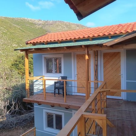 Tolis Rooms Himare Exterior photo